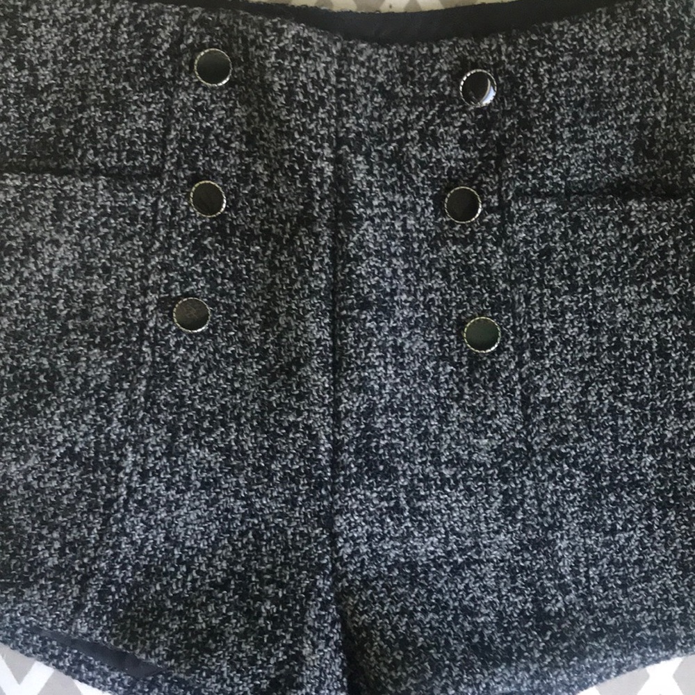 Short - Picture 3 of 5